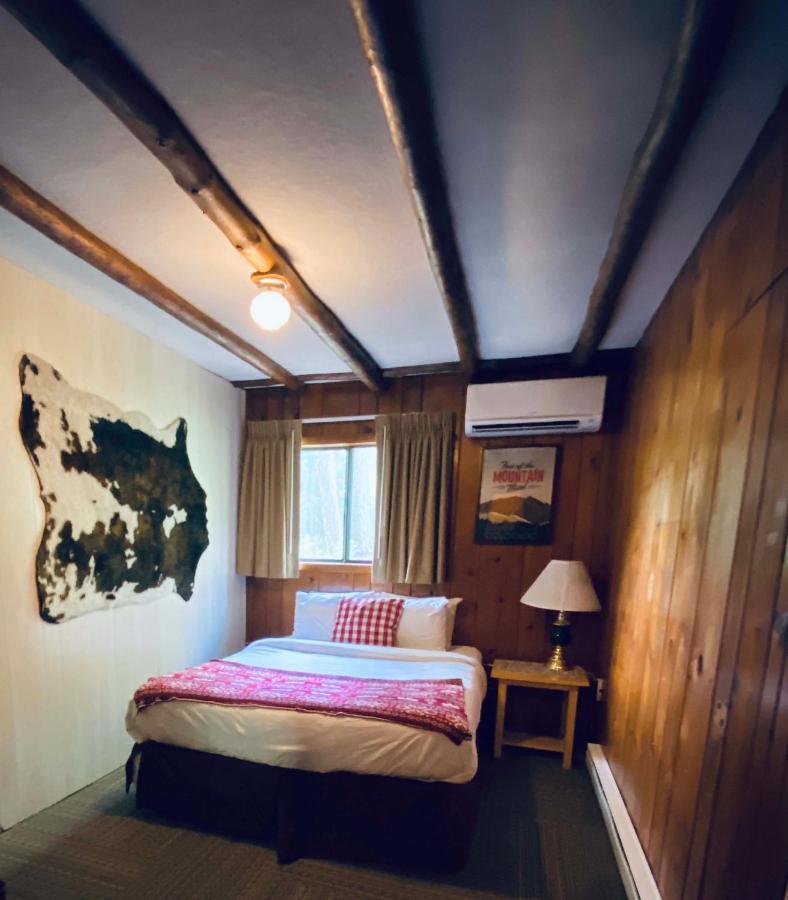Foot Of The Mountain Motel Boulder Extérieur photo